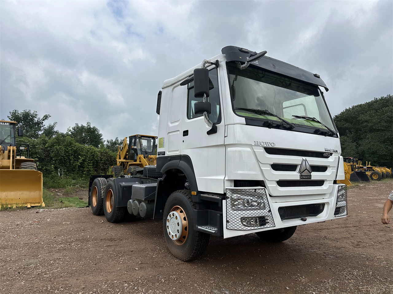 SINOTRUK Howo tractor unit 420hp - Cap tractor: Foto 1 SINOTRUK Howo tractor unit 420hp - Cap tractor: Foto 1