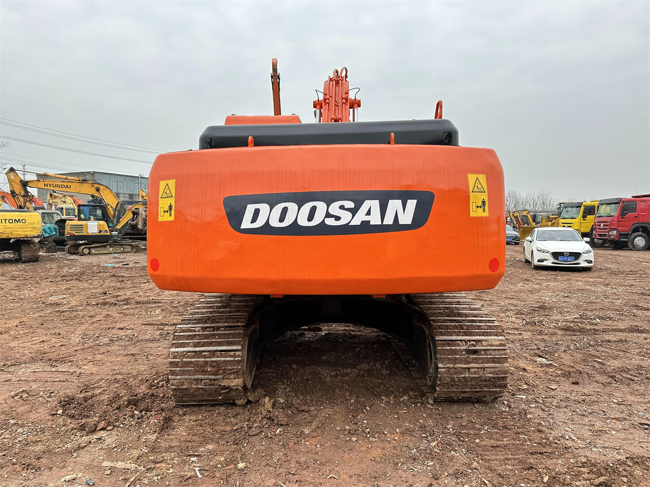 DOOSAN DH220 excavator - Excavator pe şenile: Foto 5 DOOSAN DH220 excavator - Excavator pe şenile: Foto 5