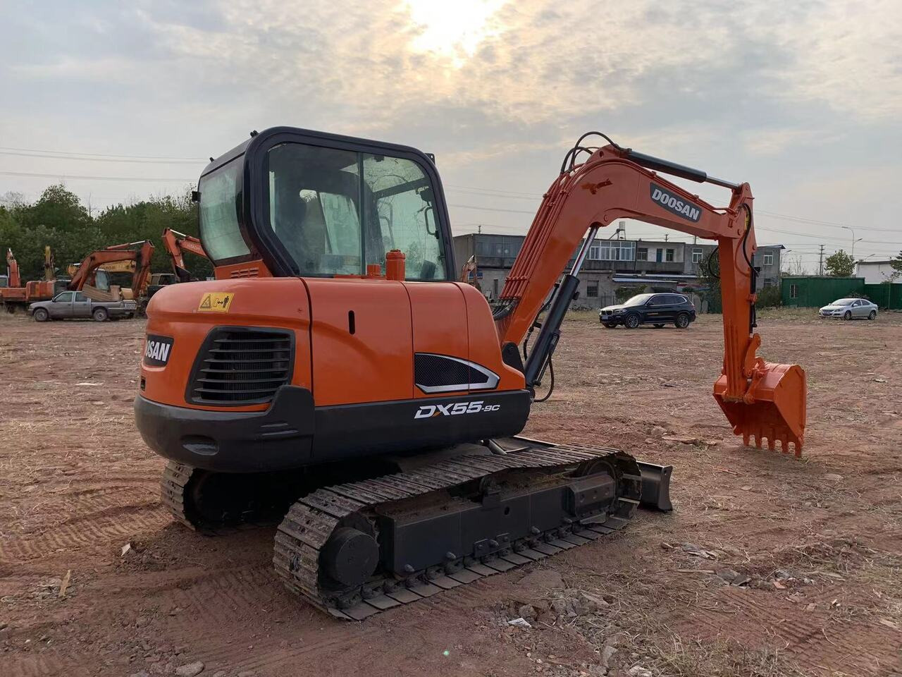 DOOSAN DX55 excavator - Excavator: Foto 1 DOOSAN DX55 excavator - Excavator: Foto 1