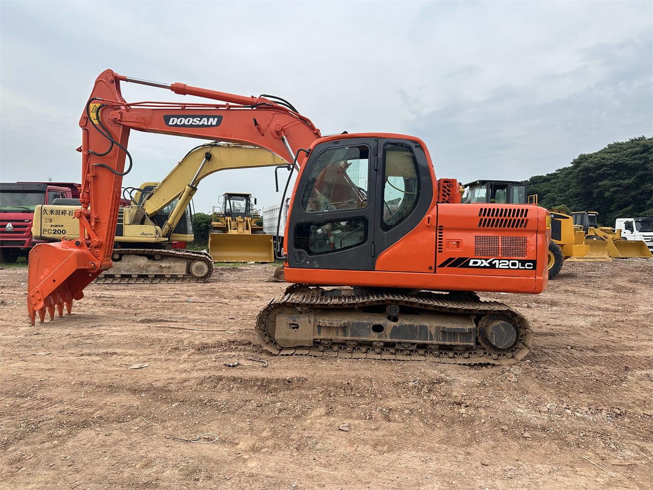 Doosan DX120 - Excavator pe şenile: Foto 3 Doosan DX120 - Excavator pe şenile: Foto 3