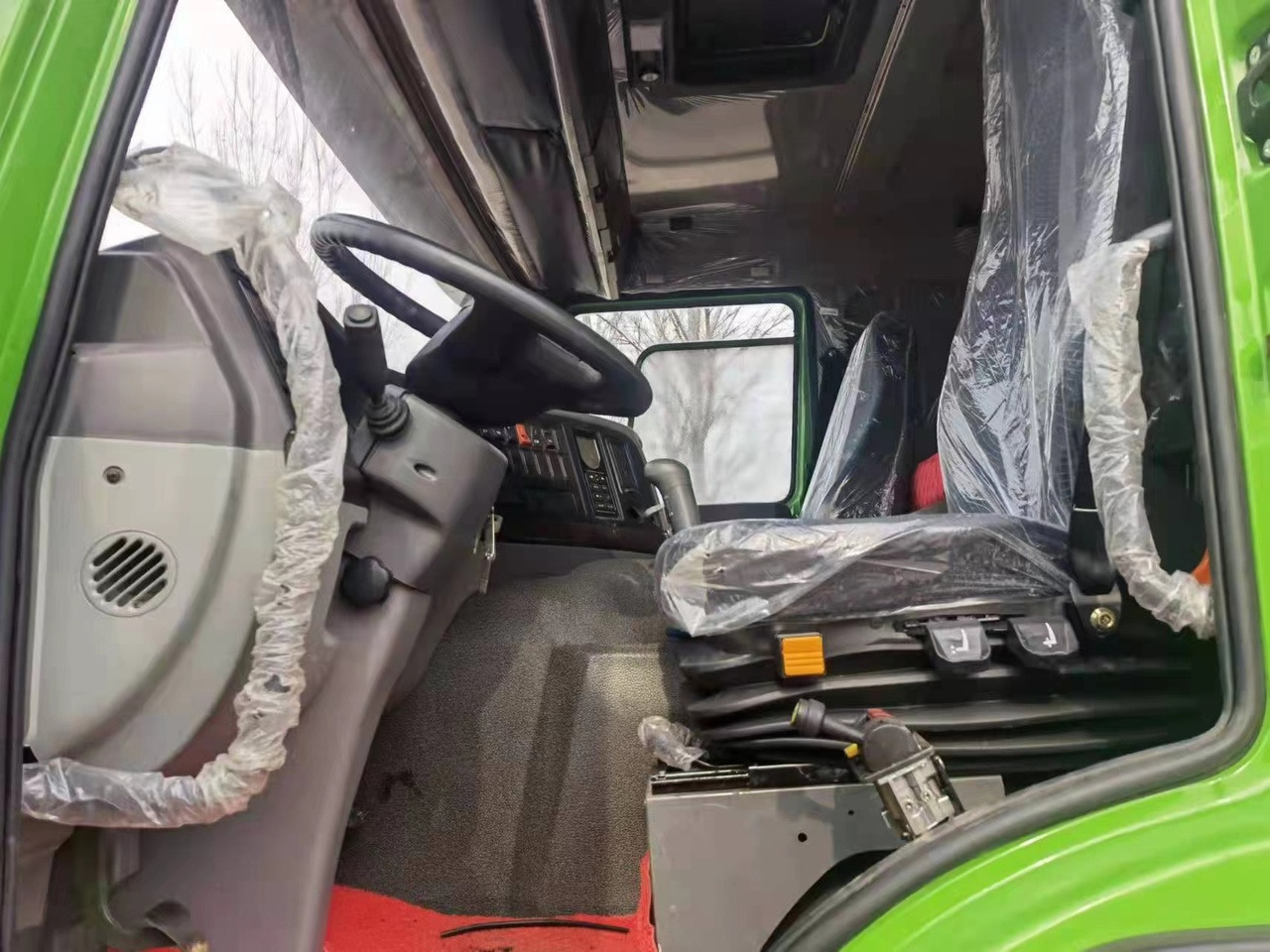 Camion basculantă pentru transport de furaje SINOTRUK Howo Dump truck 371: Foto 7 Camion basculantă pentru transport de furaje SINOTRUK Howo Dump truck 371: Foto 7