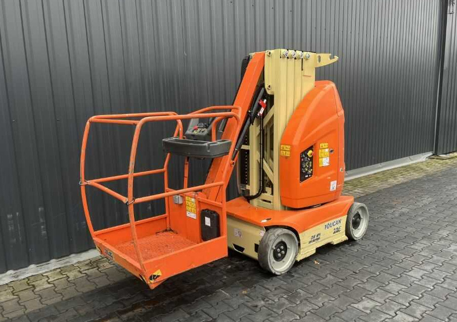 JLG Toucan 10EA - Platformă verticală: Foto 1 JLG Toucan 10EA - Platformă verticală: Foto 1