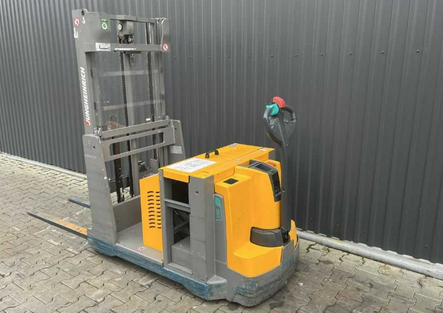 Jungheinrich EJG112 - Transpalet la mare înălţime: Foto 3 Jungheinrich EJG112 - Transpalet la mare înălţime: Foto 3