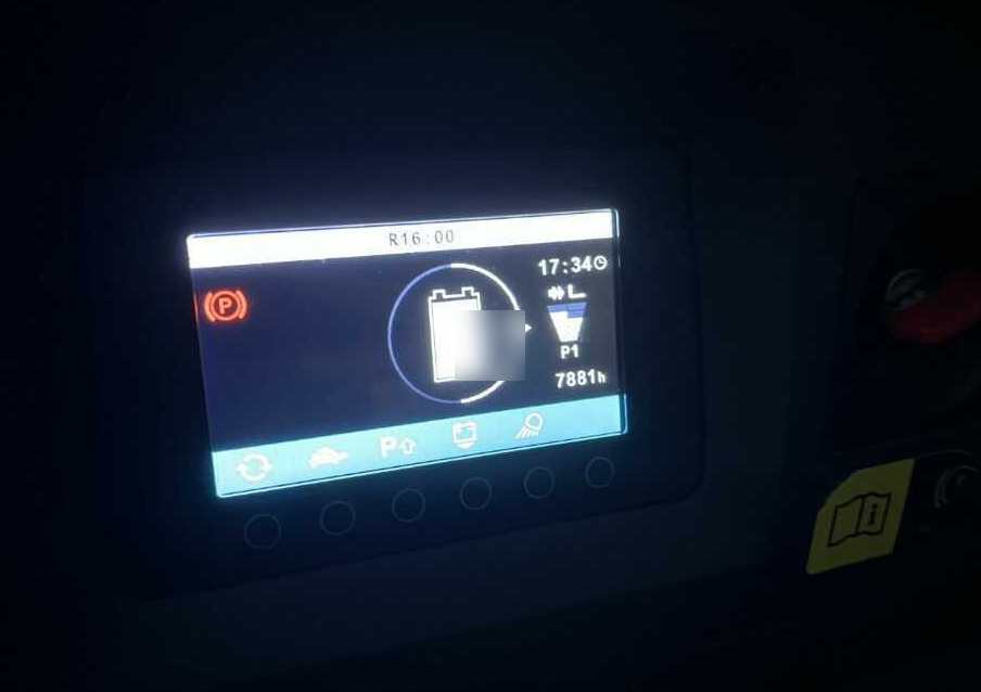 Jungheinrich ETV110 - Stivuitor cu catarg retractabil: Foto 5 Jungheinrich ETV110 - Stivuitor cu catarg retractabil: Foto 5