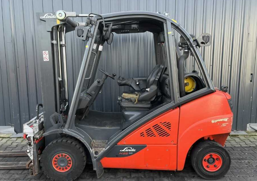 Linde H25T-02 - Stivuitor GPL: Foto 2 Linde H25T-02 - Stivuitor GPL: Foto 2