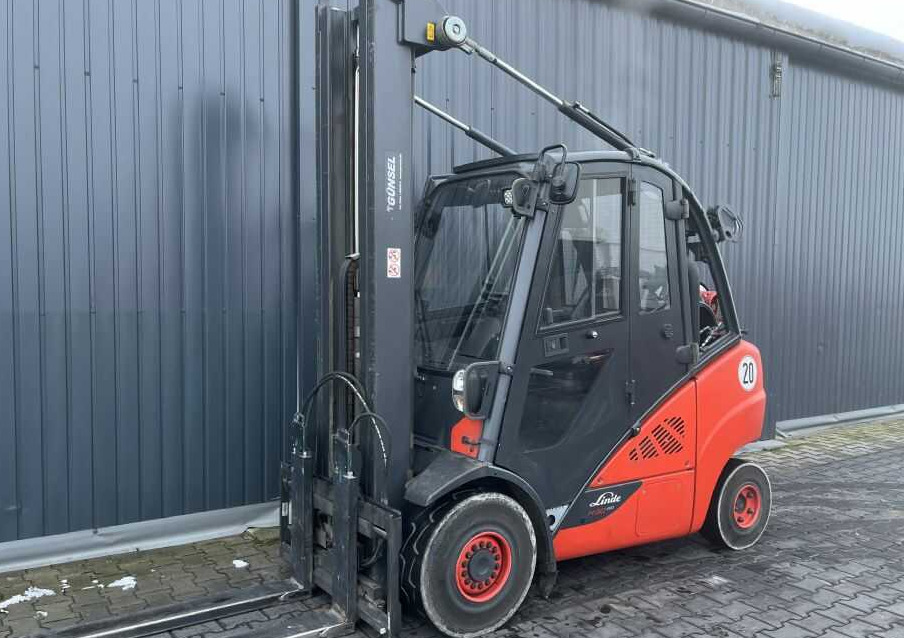Linde H30T-02 - Stivuitor GPL: Foto 1 Linde H30T-02 - Stivuitor GPL: Foto 1