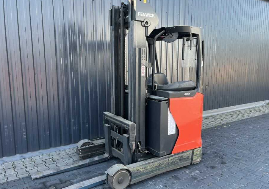 Linde R14-01 - Stivuitor cu catarg retractabil: Foto 1 Linde R14-01 - Stivuitor cu catarg retractabil: Foto 1