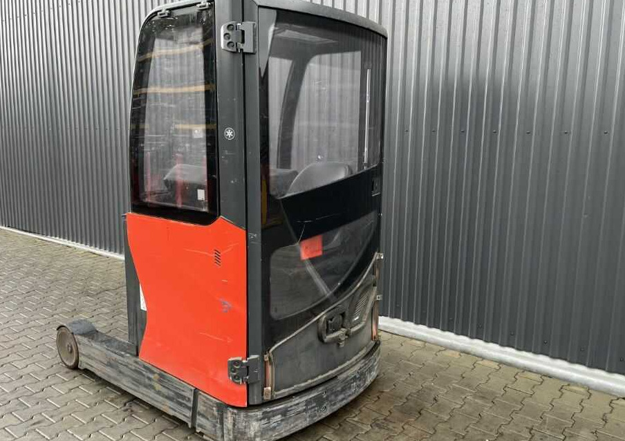 Linde R16HD-01 - Stivuitor cu catarg retractabil: Foto 3 Linde R16HD-01 - Stivuitor cu catarg retractabil: Foto 3