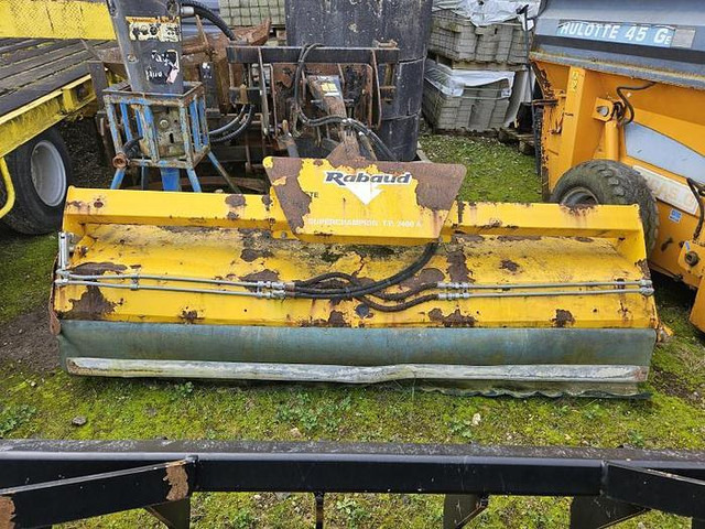 Rabaud 72009D - Utilaje constructii: Foto 1 Rabaud 72009D - Utilaje constructii: Foto 1