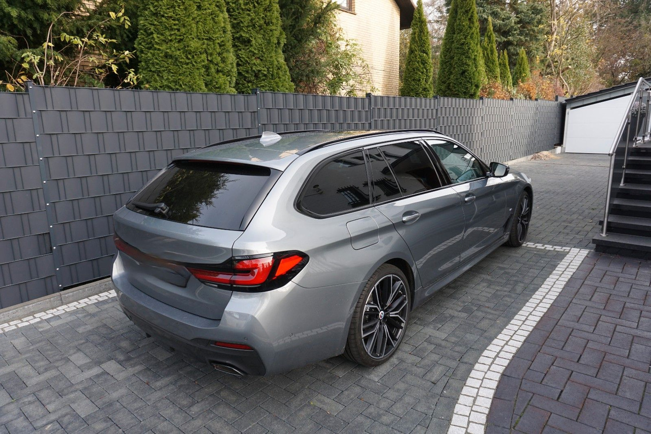 BMW 530 xDrive Touríng - Mașină break: Foto 2 BMW 530 xDrive Touríng - Mașină break: Foto 2