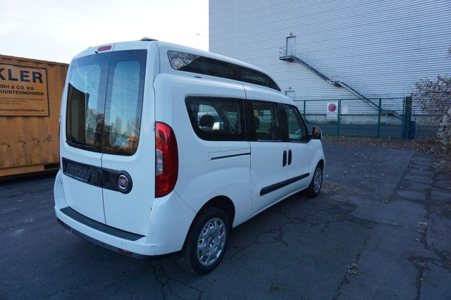 Fiat Doblo 1.6 16V Multijet 88kW Rollstuhlumbau - Transport persoane: Foto 4 Fiat Doblo 1.6 16V Multijet 88kW Rollstuhlumbau - Transport persoane: Foto 4