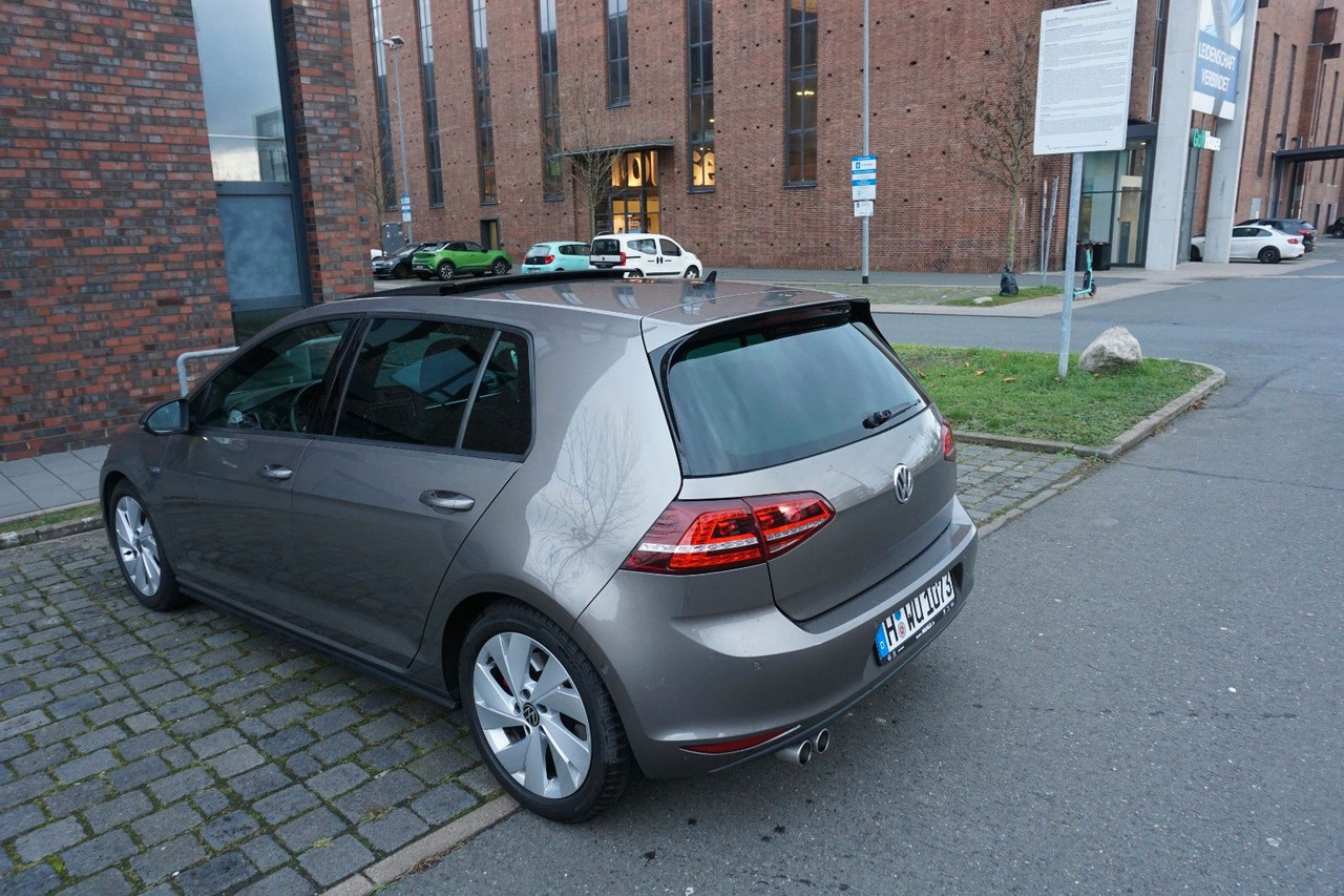 Volkswagen Golf 2.0 TDI DSG BMT GTD - Berlină/ Sedan: Foto 2 Volkswagen Golf 2.0 TDI DSG BMT GTD - Berlină/ Sedan: Foto 2