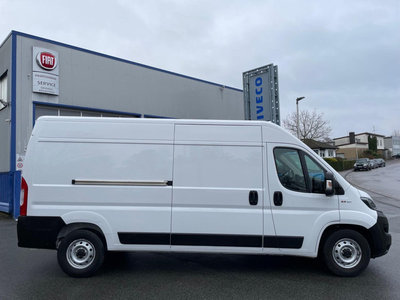 Fiat Ducato 35 180-MJet L4H2 Euro6 Klima AHK Navi ZV - Dubă: Foto 3 Fiat Ducato 35 180-MJet L4H2 Euro6 Klima AHK Navi ZV - Dubă: Foto 3