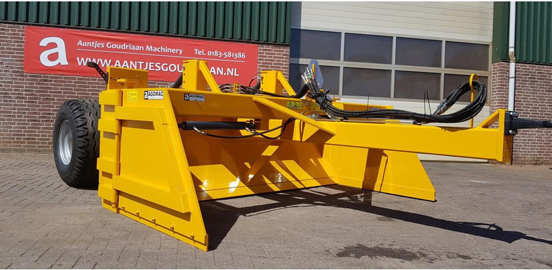 BIZON 3000 - Maşină pentru prelucrarea solului: Foto 3 BIZON 3000 - Maşină pentru prelucrarea solului: Foto 3