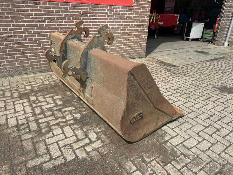 CW 40 - Cupă pentru Utilaje constructii: Foto 4 CW 40 - Cupă pentru Utilaje constructii: Foto 4