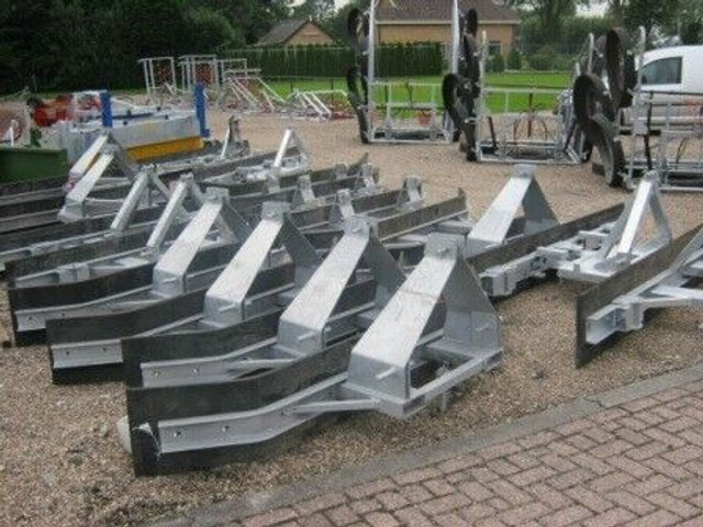 Rubberschuif - Maşină pentru prelucrarea solului: Foto 1 Rubberschuif - Maşină pentru prelucrarea solului: Foto 1