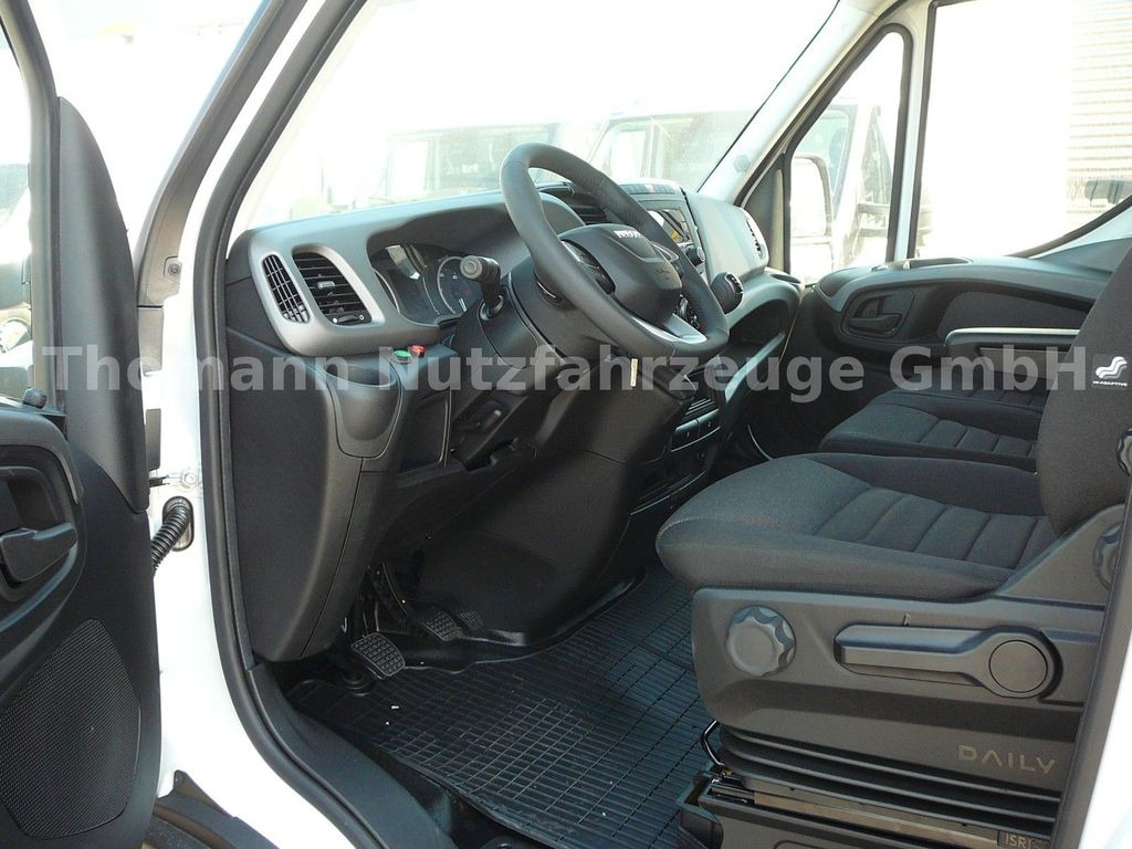 Interior photo 3: Autoutilitară box nou Iveco Daily 35S18 Koffer Ladebordwand Iveco Daily 35S18 Koffer Ladebordwand Interior photo 3: Autoutilitară box nou Iveco Daily 35S18 Koffer Ladebordwand Iveco Daily 35S18 Koffer Ladebordwand