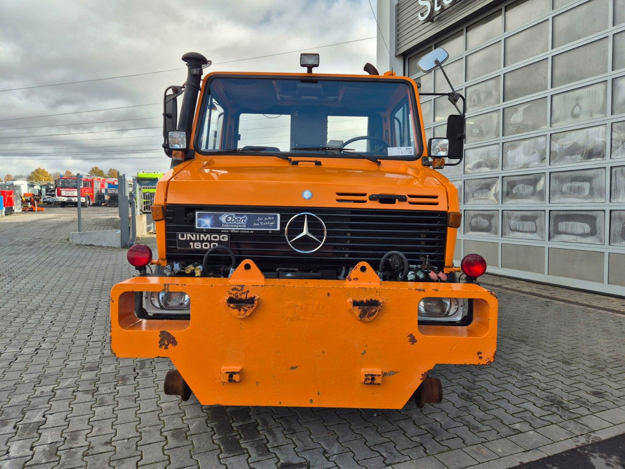 Mercedes-Benz Unimog U1600 4x4 Zweiweg ZW 100 S Railway 11584h - Camion: Foto 3 Mercedes-Benz Unimog U1600 4x4 Zweiweg ZW 100 S Railway 11584h - Camion: Foto 3