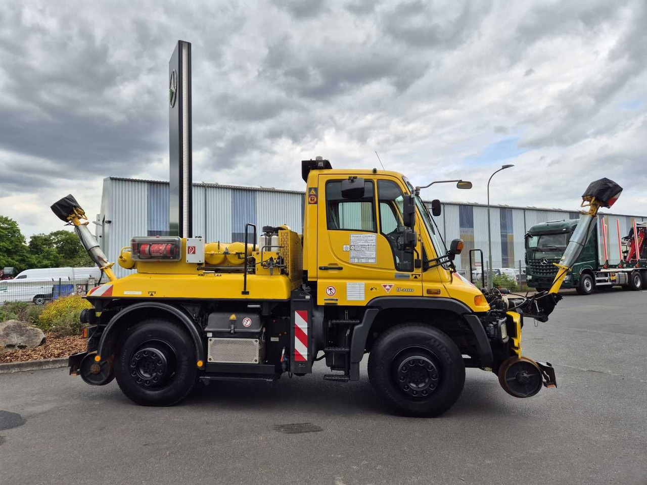 Mercedes-Benz Unimog U400 4x4 Zweiwege ZAGRO 800t/52 Achsen - Camion: Foto 5 Mercedes-Benz Unimog U400 4x4 Zweiwege ZAGRO 800t/52 Achsen - Camion: Foto 5