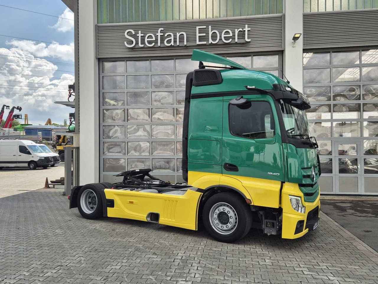 Mercedes-Benz Actros 1840 LSnRL Retarder Hubsattelplatte Xenon - Cap tractor: Foto 4 Mercedes-Benz Actros 1840 LSnRL Retarder Hubsattelplatte Xenon - Cap tractor: Foto 4