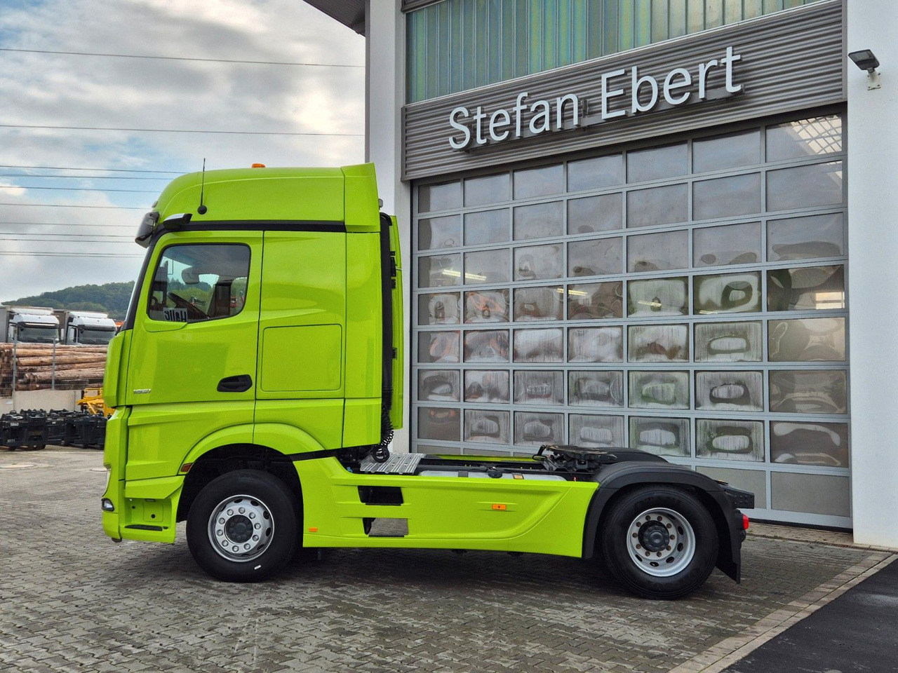 Mercedes-Benz Actros 1851 LS Öl-Retarder Standklima Mirror Big - Cap tractor: Foto 5 Mercedes-Benz Actros 1851 LS Öl-Retarder Standklima Mirror Big - Cap tractor: Foto 5