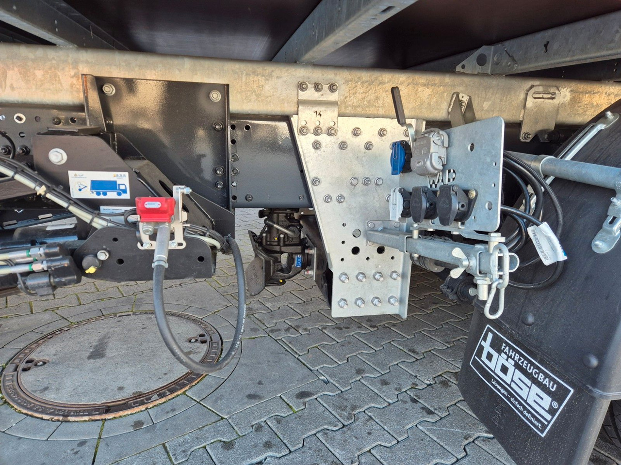 Camion pentru transportul băuturilor Iveco AS260S50Y/FS Schwenkwand LBW 2xAHK CAM Intarder: Foto 11