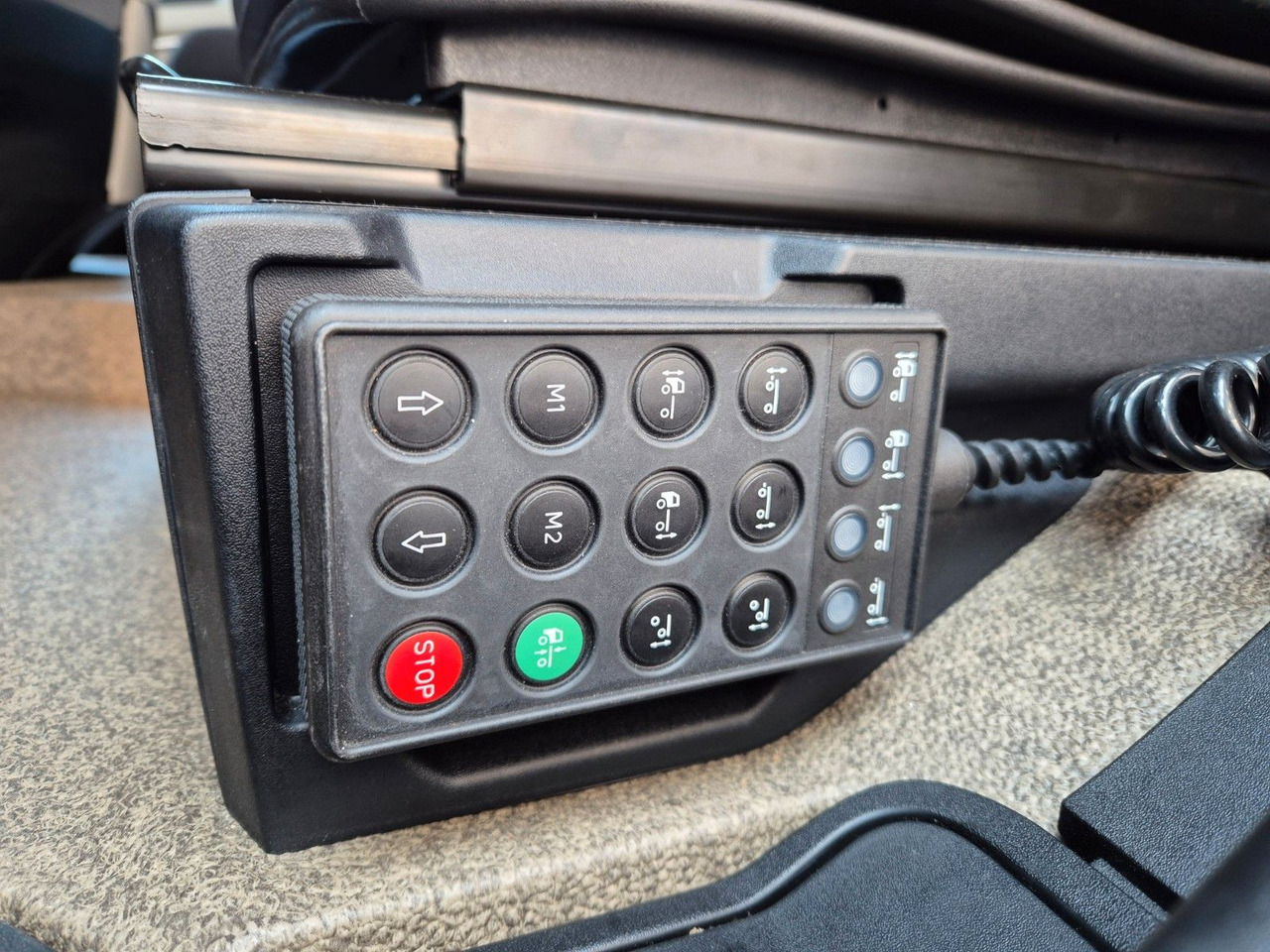 Camion pentru transportul băuturilor Iveco AS260S50Y/FS Schwenkwand LBW 2xAHK CAM Intarder: Foto 27