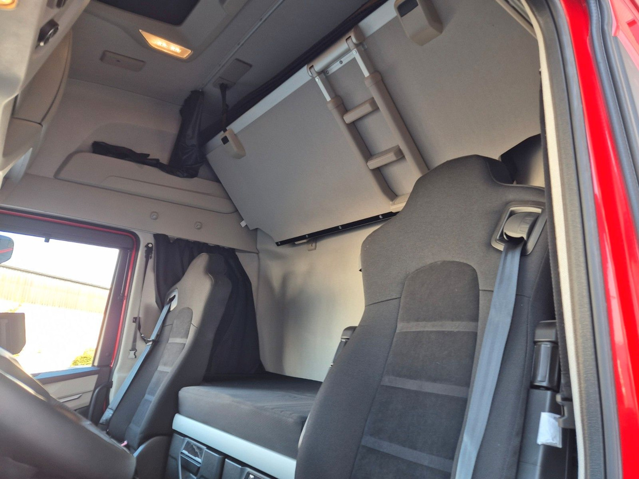 Camion pentru transportul băuturilor Iveco AS260S50Y/FS Schwenkwand LBW 2xAHK CAM Intarder: Foto 20