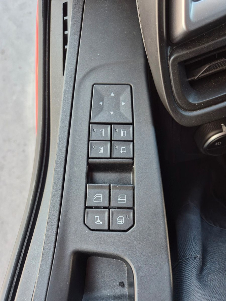 Camion pentru transportul băuturilor Iveco AS260S50Y/FS Schwenkwand LBW 2xAHK CAM Intarder: Foto 31