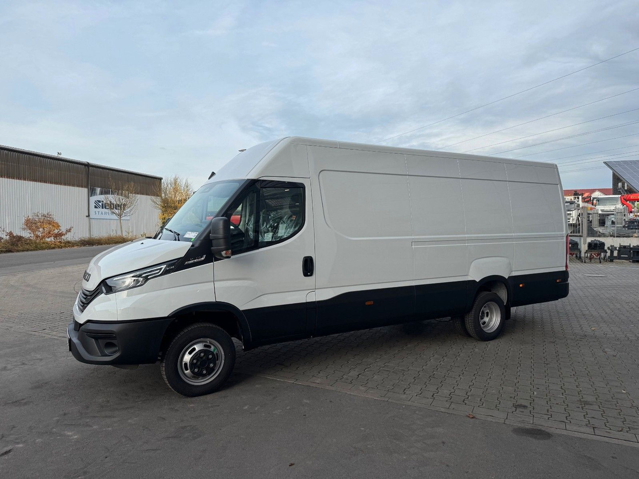 Dubă Iveco Daily 35C21 HA8 *R4.100mm*AHK*LED*Automatik*: Foto 11 Dubă Iveco Daily 35C21 HA8 *R4.100mm*AHK*LED*Automatik*: Foto 11