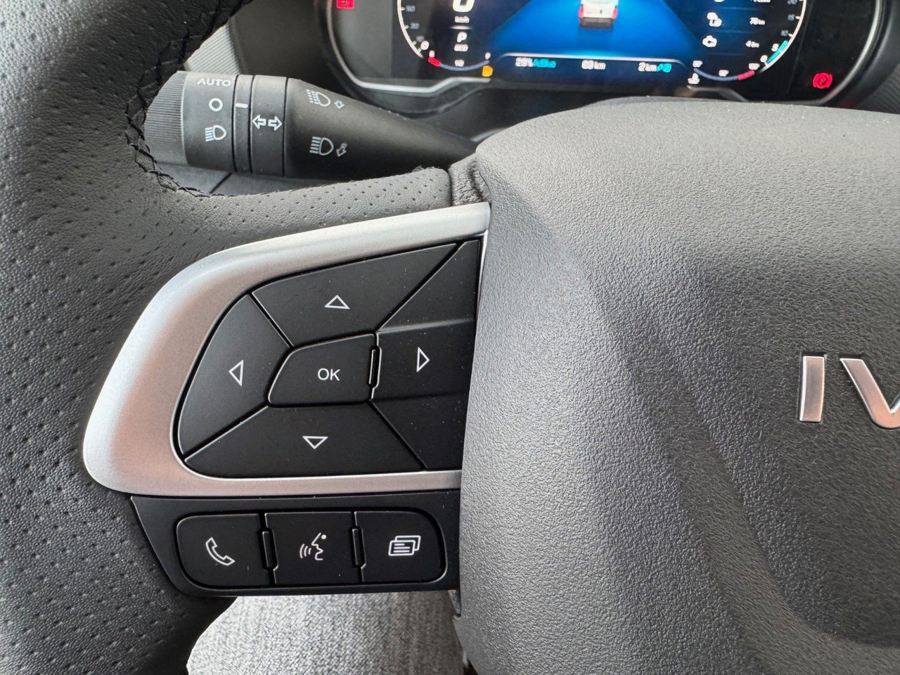 Dubă Iveco Daily 35C21 HA8 *R4.100mm*AHK*LED*Automatik*: Foto 16 Dubă Iveco Daily 35C21 HA8 *R4.100mm*AHK*LED*Automatik*: Foto 16