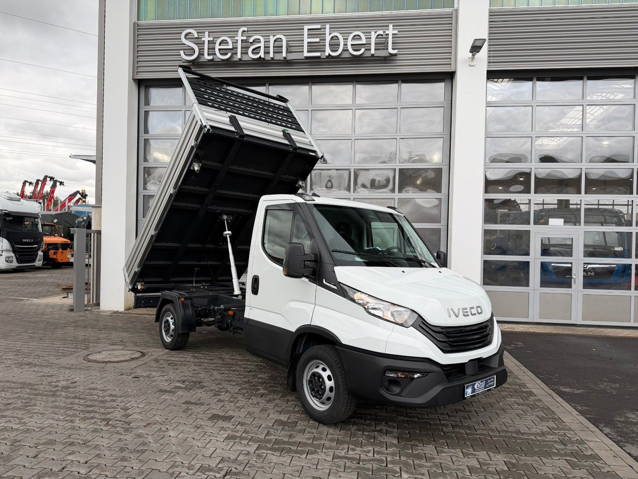 Iveco Daily 35S14 A8*R3.450mm*Automatik*Kamera*2Sitze* - Autoutilitară basculantă: Foto 1 Iveco Daily 35S14 A8*R3.450mm*Automatik*Kamera*2Sitze* - Autoutilitară basculantă: Foto 1