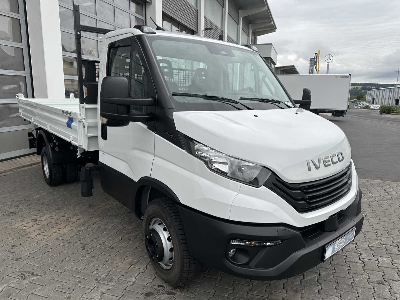 Iveco Daily 70C18H 3-S.-Kipper *R3.750mm*2xAHK* - Autoutilitară basculantă: Foto 3 Iveco Daily 70C18H 3-S.-Kipper *R3.750mm*2xAHK* - Autoutilitară basculantă: Foto 3
