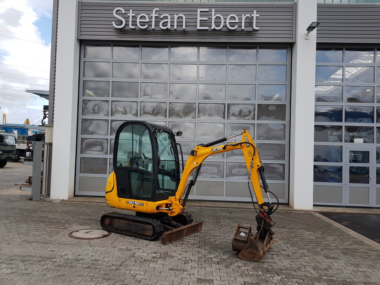 JCB 8018 / 3.420h / hydrl. Grabenräumer / Tieflöffel - Mini excavator: Foto 1 JCB 8018 / 3.420h / hydrl. Grabenräumer / Tieflöffel - Mini excavator: Foto 1