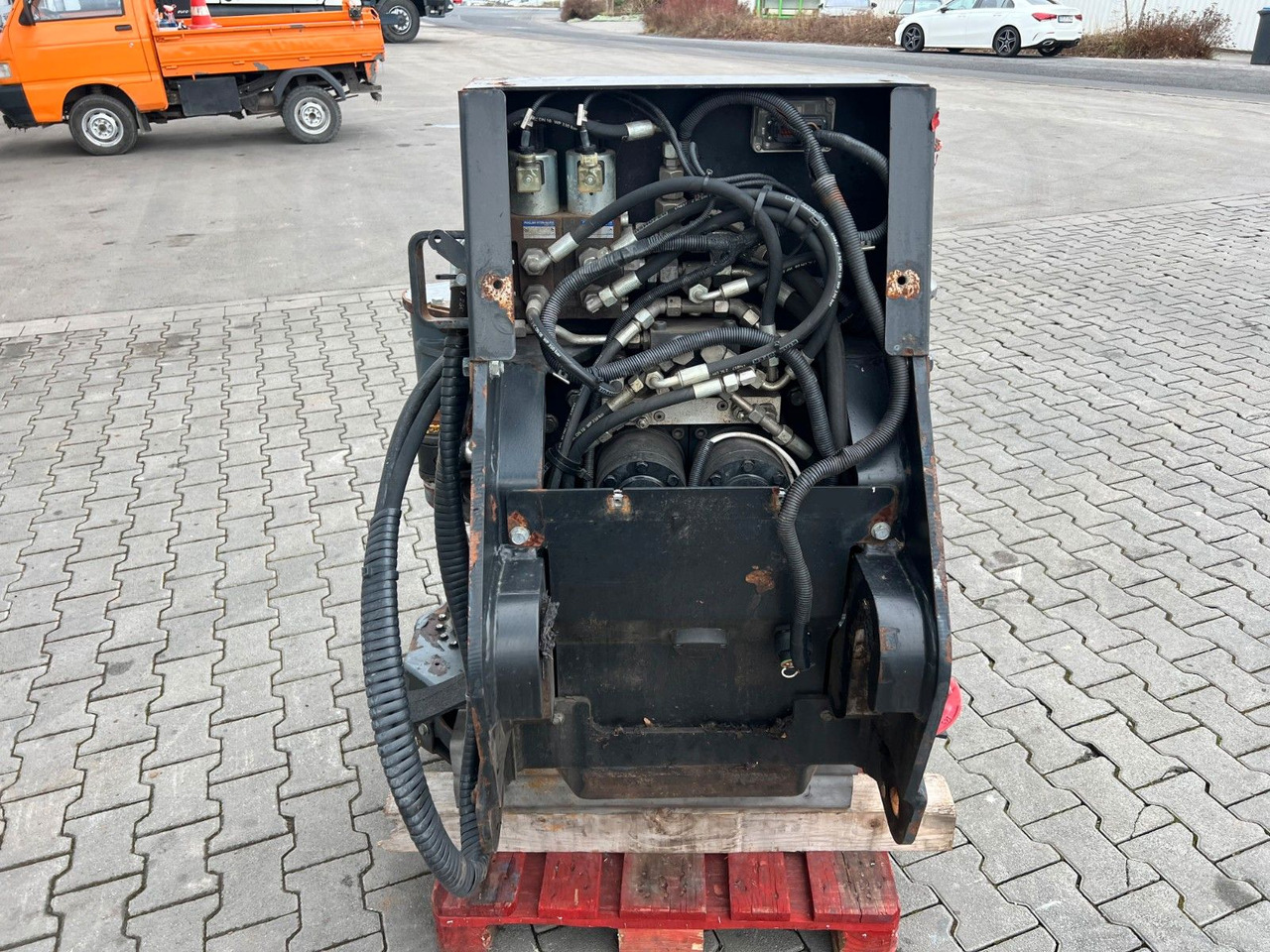 Kinshofer KM 634-0,35-3Z Fällgreifer Greifersäge - Graifer: Foto 5 Kinshofer KM 634-0,35-3Z Fällgreifer Greifersäge - Graifer: Foto 5