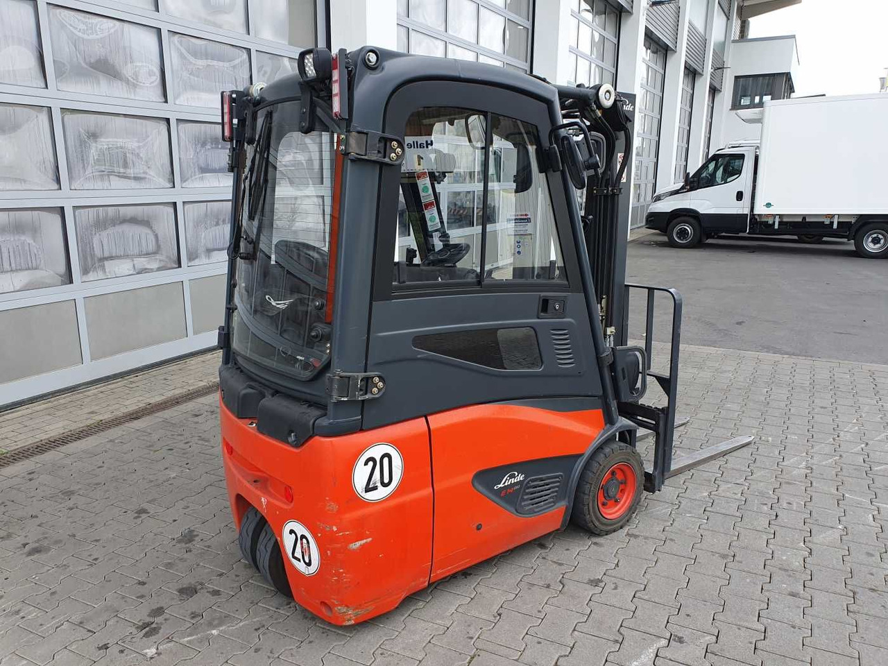 Linde E14 - 02 / Triplex: 4.00m! / SS / nur 1.777h! - Electrostivuitor: Foto 3 Linde E14 - 02 / Triplex: 4.00m! / SS / nur 1.777h! - Electrostivuitor: Foto 3