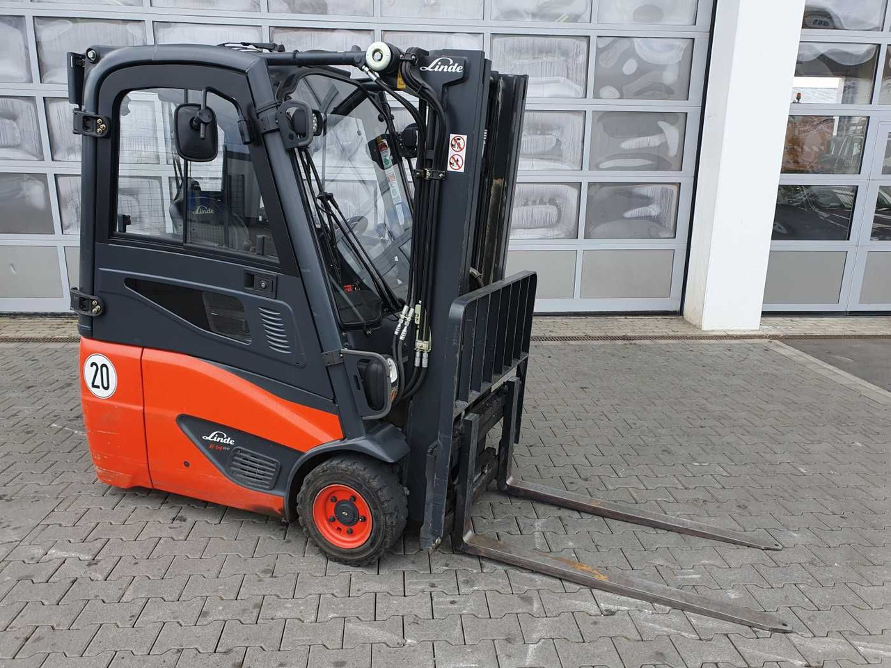 Linde E14 - 02 / Triplex: 4.00m! / SS / nur 2.119h! - Electrostivuitor: Foto 2 Linde E14 - 02 / Triplex: 4.00m! / SS / nur 2.119h! - Electrostivuitor: Foto 2