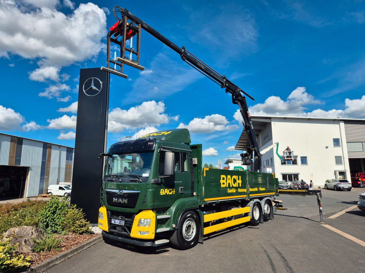 MAN TGS 26.420 6x2-4 LL Hiab 177K PRO 2 Stück - Camion cu macara: Foto 1 MAN TGS 26.420 6x2-4 LL Hiab 177K PRO 2 Stück - Camion cu macara: Foto 1