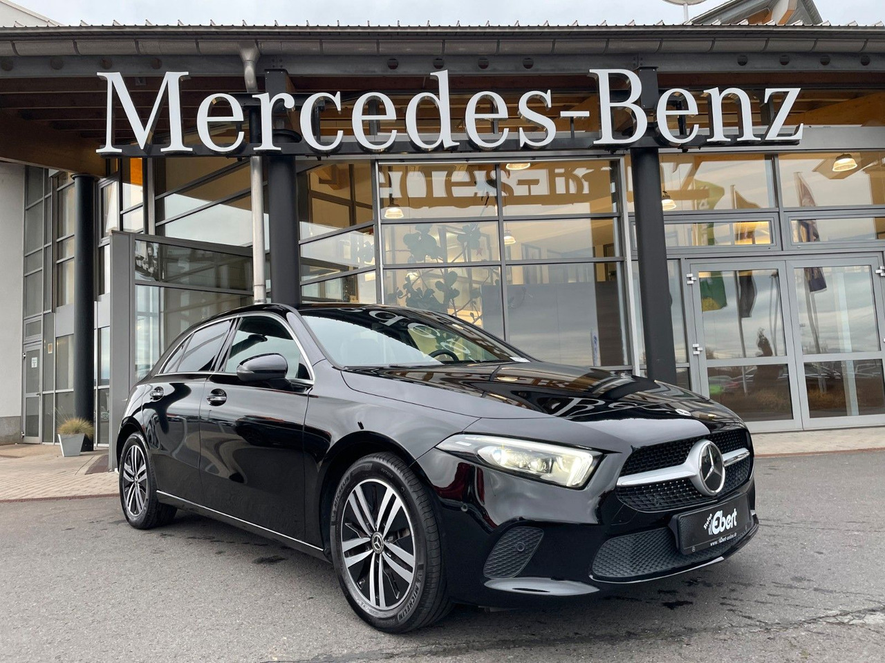 Mercedes-Benz A 200 d Progressive AHK+MBUX+R-Kamera+Distr - Berlină/ Sedan: Foto 2 Mercedes-Benz A 200 d Progressive AHK+MBUX+R-Kamera+Distr - Berlină/ Sedan: Foto 2