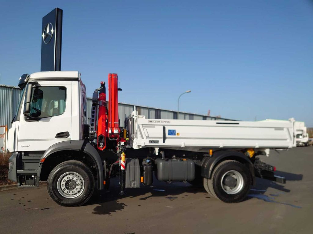 Mercedes-Benz Arocs 1832 KK 4x2 Kipper+Kran Fassi F120+Funk Mercedes-Benz Arocs 1832 KK 4x2 Kipper+Kran Fassi F120+Funk - Camion basculantă, Camion cu macara: Foto 5 Mercedes-Benz Arocs 1832 KK 4x2 Kipper+Kran Fassi F120+Funk Mercedes-Benz Arocs 1832 KK 4x2 Kipper+Kran Fassi F120+Funk - Camion basculantă, Camion cu macara: Foto 5