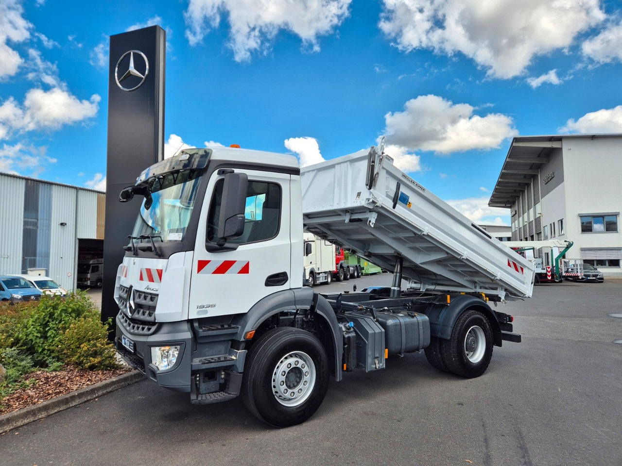 Mercedes-Benz Arocs 1935 K 4x2 Meiller AHK Navi PPC Klima - Camion basculantă: Foto 1 Mercedes-Benz Arocs 1935 K 4x2 Meiller AHK Navi PPC Klima - Camion basculantă: Foto 1