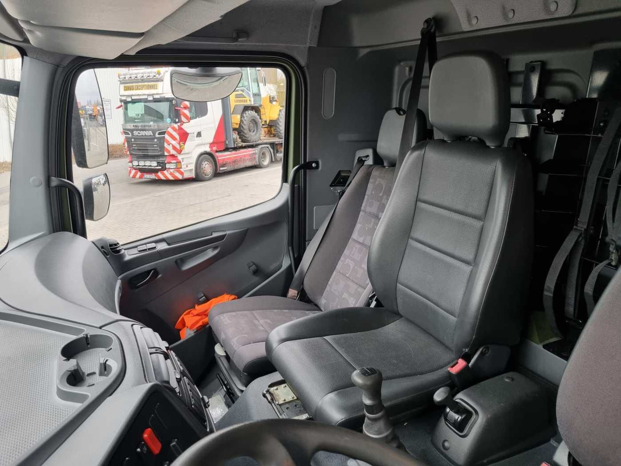 Mercedes-Benz Axor 1829 A 4x4 Pritsche/Plane 10 Stück în leasing Mercedes-Benz Axor 1829 A 4x4 Pritsche/Plane 10 Stück: Foto 12 Mercedes-Benz Axor 1829 A 4x4 Pritsche/Plane 10 Stück în leasing Mercedes-Benz Axor 1829 A 4x4 Pritsche/Plane 10 Stück: Foto 12