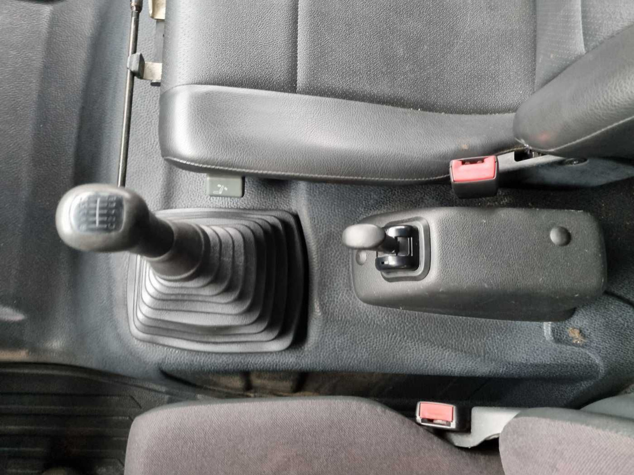 Mercedes-Benz Axor 1829 A 4x4 Pritsche/Plane 10 Stück în leasing Mercedes-Benz Axor 1829 A 4x4 Pritsche/Plane 10 Stück: Foto 15 Mercedes-Benz Axor 1829 A 4x4 Pritsche/Plane 10 Stück în leasing Mercedes-Benz Axor 1829 A 4x4 Pritsche/Plane 10 Stück: Foto 15