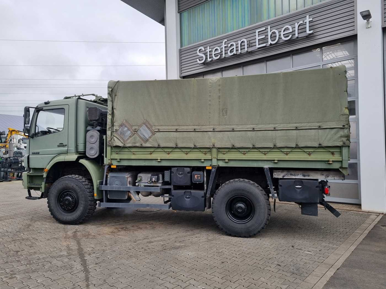 Mercedes-Benz Axor 1829 A 4x4 Pritsche/Plane 10 Stück în leasing Mercedes-Benz Axor 1829 A 4x4 Pritsche/Plane 10 Stück: Foto 6 Mercedes-Benz Axor 1829 A 4x4 Pritsche/Plane 10 Stück în leasing Mercedes-Benz Axor 1829 A 4x4 Pritsche/Plane 10 Stück: Foto 6