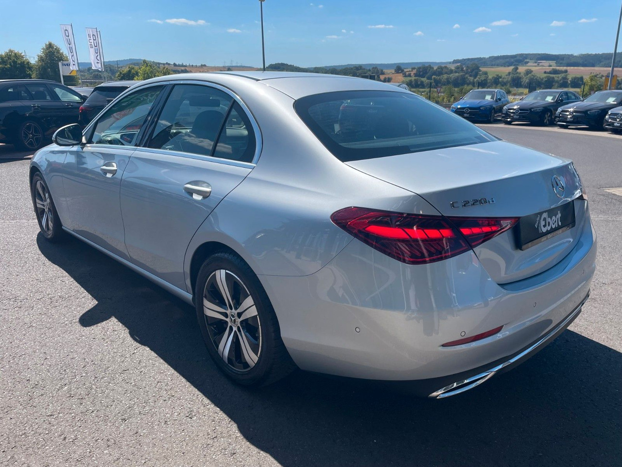 Mercedes-Benz C 220 d AVANTGARDE R-Kamera+Carplay+TotW+Ambient - Berlină/ Sedan: Foto 3 Mercedes-Benz C 220 d AVANTGARDE R-Kamera+Carplay+TotW+Ambient - Berlină/ Sedan: Foto 3