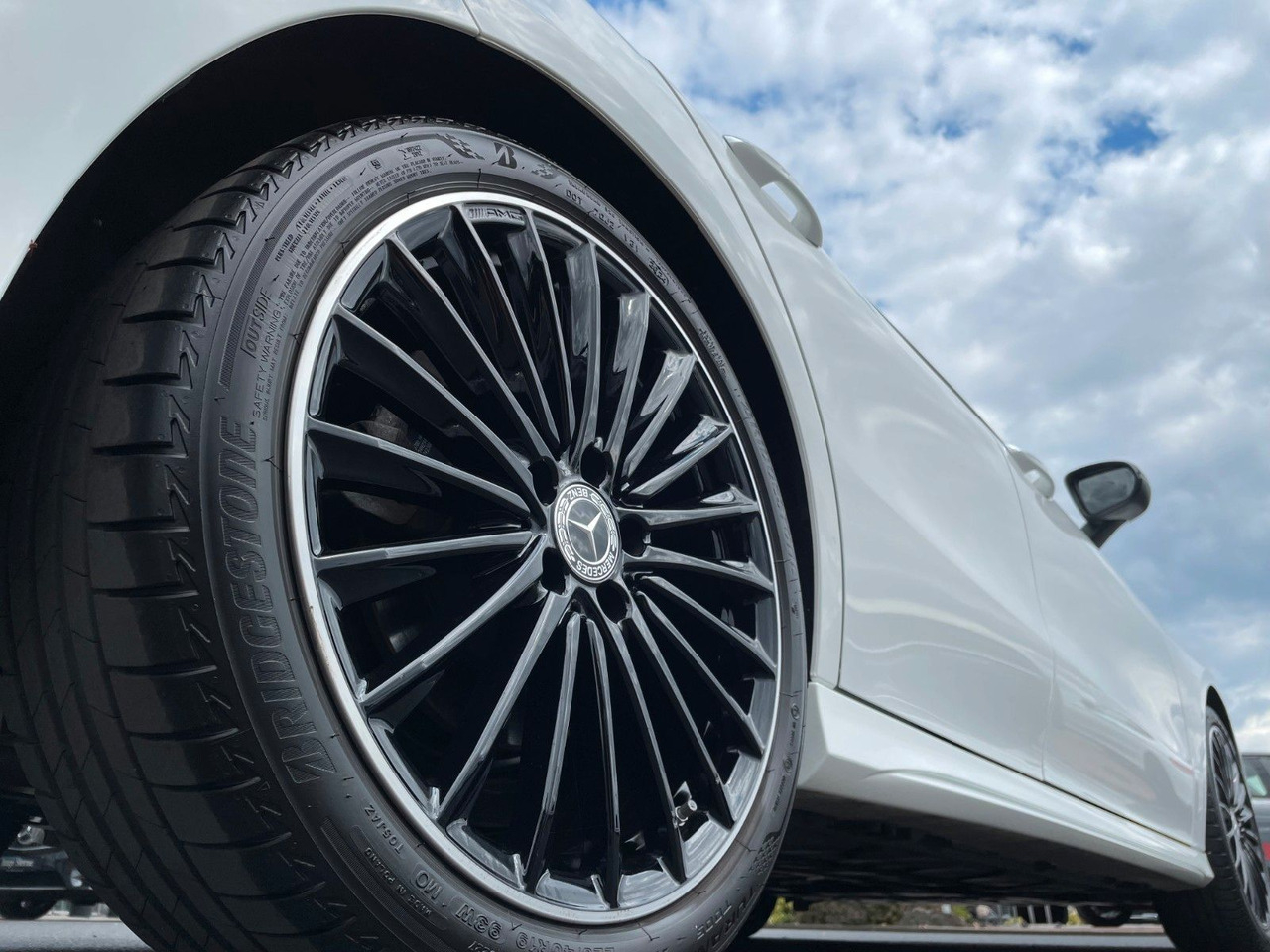 Mercedes-Benz CLA 200 AMG Pano+R-Kamera+19"+TOTW+DISTR+MULITBE - Coupe: Foto 5 Mercedes-Benz CLA 200 AMG Pano+R-Kamera+19"+TOTW+DISTR+MULITBE - Coupe: Foto 5