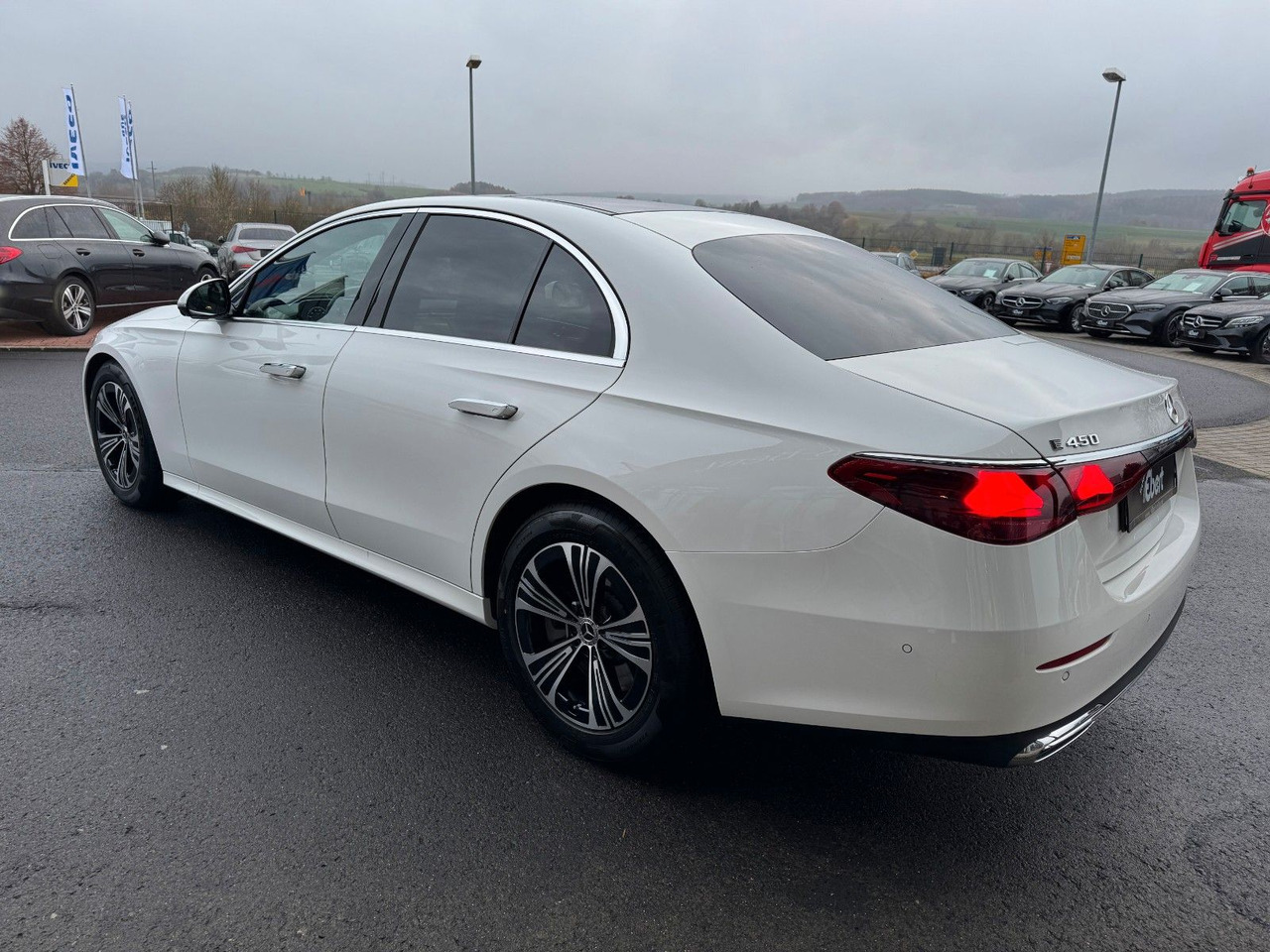 Mercedes-Benz E 450 4M Avantgarde+Pano+DistrPro+Digital+360 - Berlină/ Sedan: Foto 4 Mercedes-Benz E 450 4M Avantgarde+Pano+DistrPro+Digital+360 - Berlină/ Sedan: Foto 4