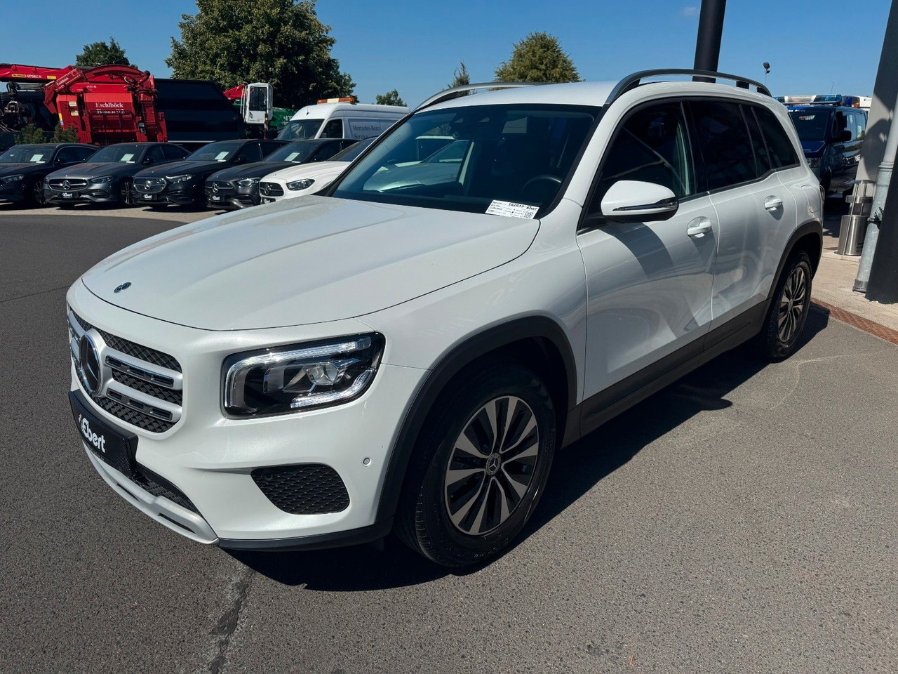 Mercedes-Benz GLB 180 Style+Distronic+RKamera+Vollleder - SUV: Foto 2 Mercedes-Benz GLB 180 Style+Distronic+RKamera+Vollleder - SUV: Foto 2