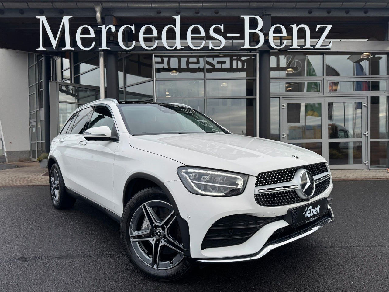 Mercedes-Benz GLC 200 4M AMG+Pano+Distr+StandH+AHK+360+HUD - SUV: Foto 1 Mercedes-Benz GLC 200 4M AMG+Pano+Distr+StandH+AHK+360+HUD - SUV: Foto 1