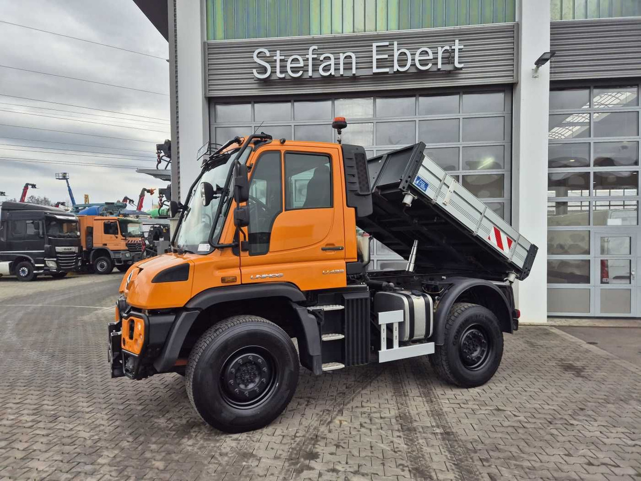 Mercedes-Benz Unimog U423 4x4 Hydrostat Zapfwelle - Camion basculantă: Foto 1 Mercedes-Benz Unimog U423 4x4 Hydrostat Zapfwelle - Camion basculantă: Foto 1